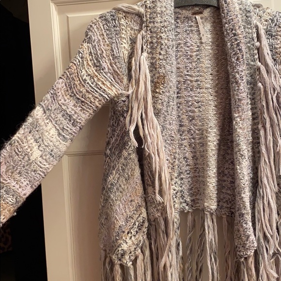 Crop grey fringe sweater jacket - Picture 2 of 4